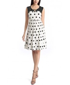 Kimi And Kai 'Gabby' Polka Dot Maternity Dress